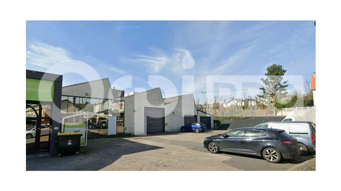 Bâtiment d'activité 875m² à vendre à Montivilliers