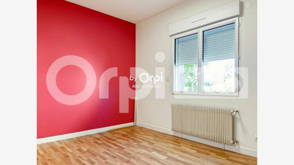 Vente local professionnel 159m² à Montluçon