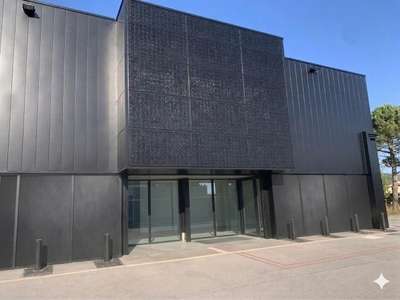 Vente local commercial 1300m² Montpellier ZAC A9