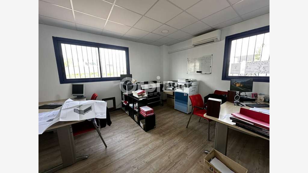 Local d'activité à vendre 307m² à Mornant