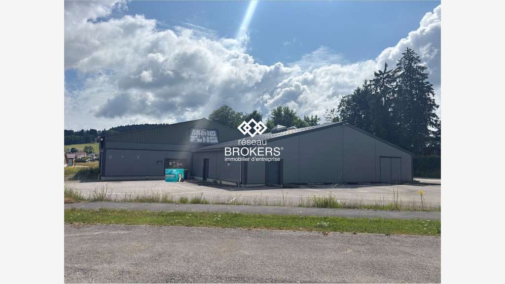 Vente local ancien bowling 1500m² secteur Morteau