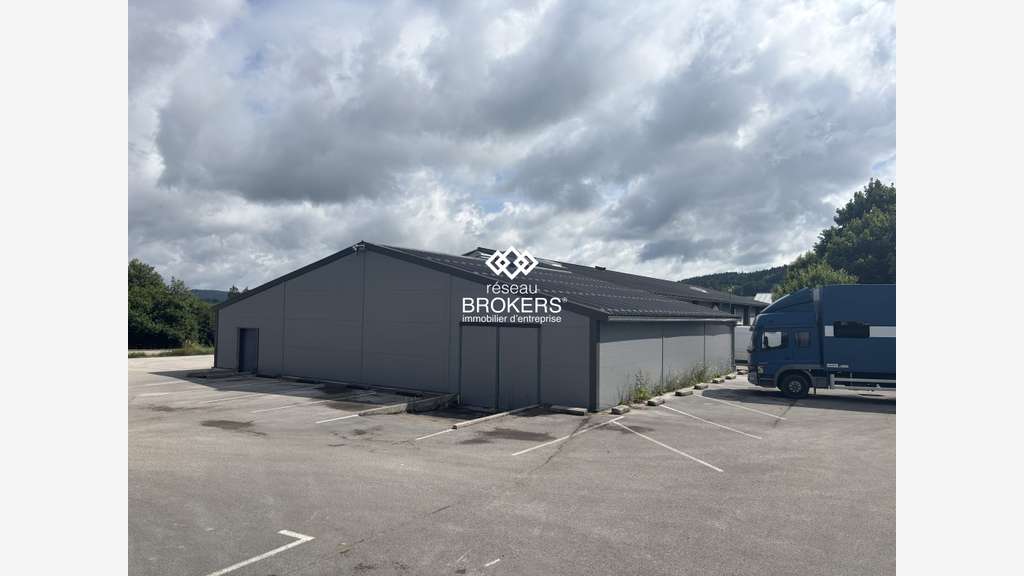 Vente local ancien bowling 1500m² secteur Morteau