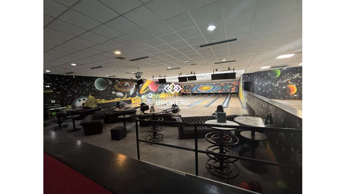 Vente local ancien bowling 1500m² secteur Morteau