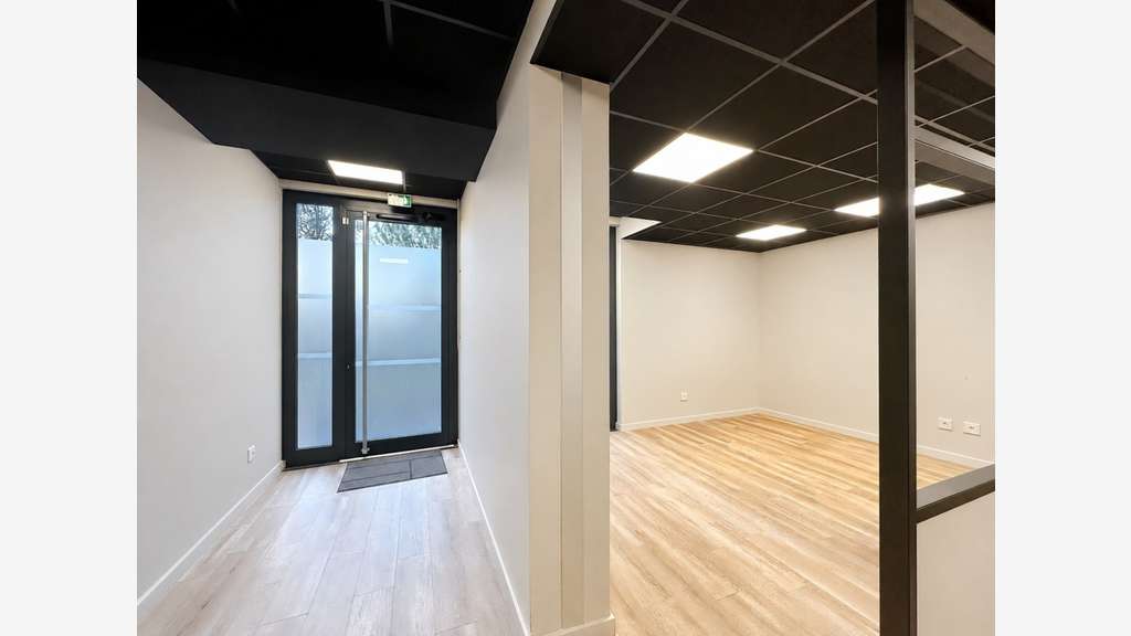 Local/bureau 160m² à vendre à Mouans Sartoux (06)