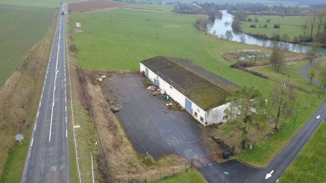 A vendre bâtiment professionnel 1141m² à Mouzon