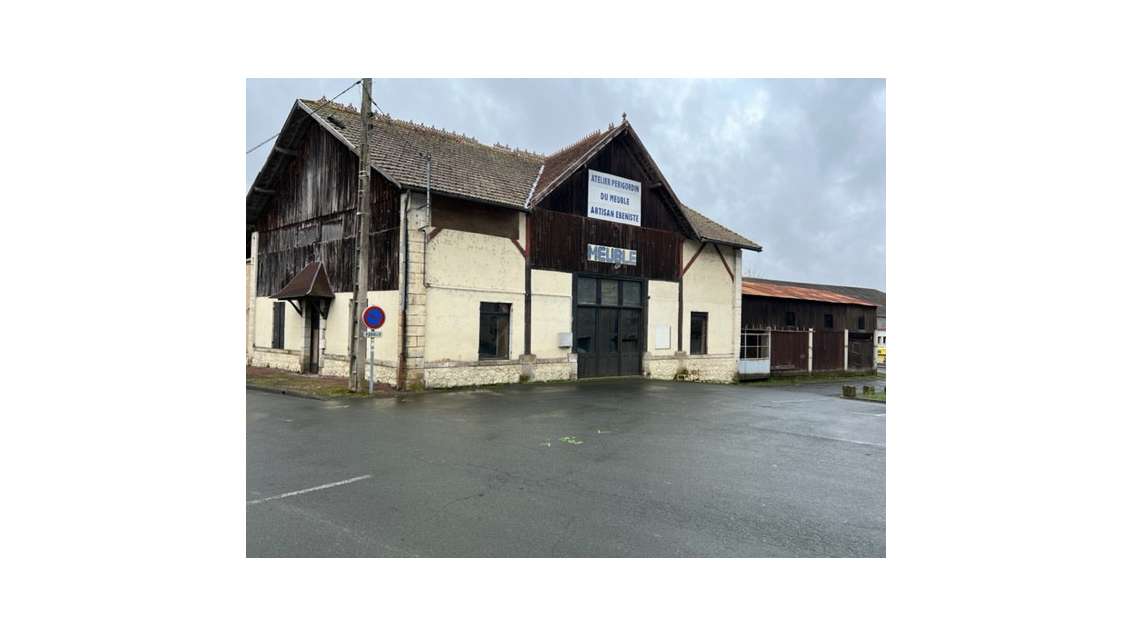 Cession bâtiment artisanal 523m² centre Mussidan