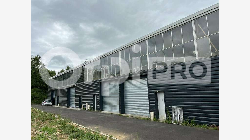 Local d'activité de 109m² à vendre à Nangis