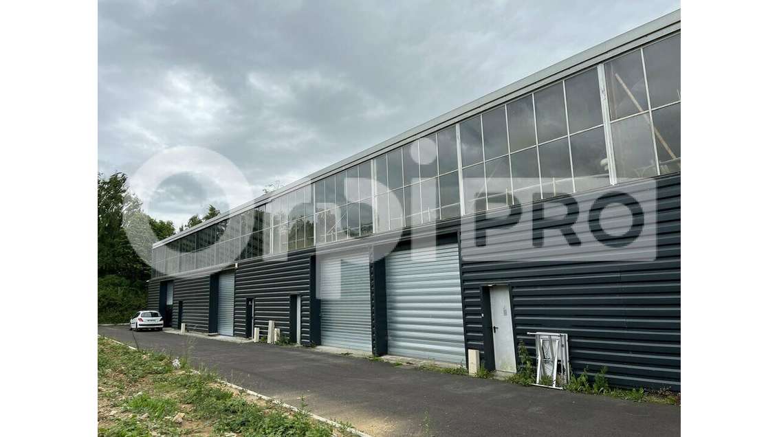 Local d'activité de 109m² à vendre à Nangis