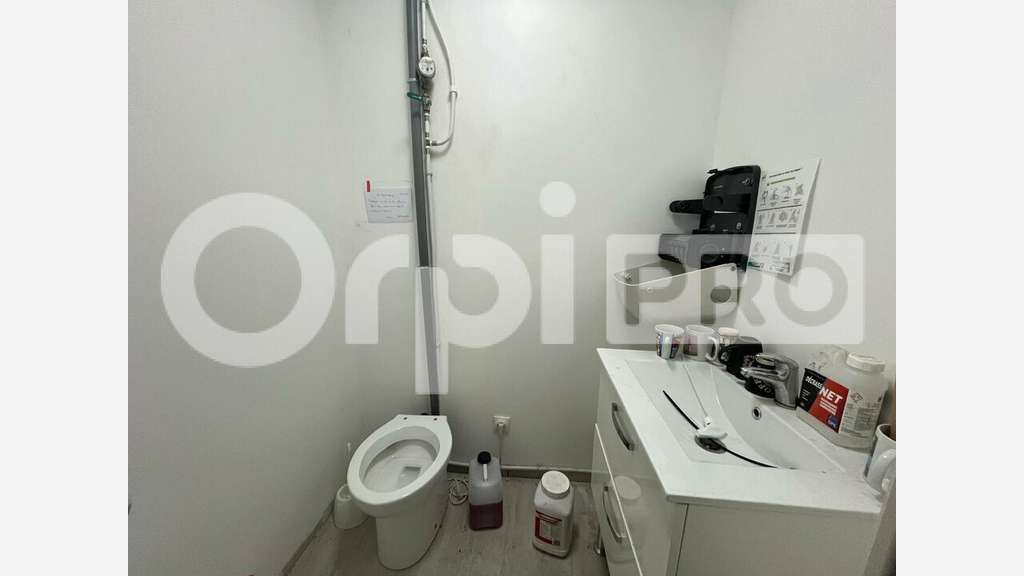 Local d'activité de 109m² à vendre à Nangis
