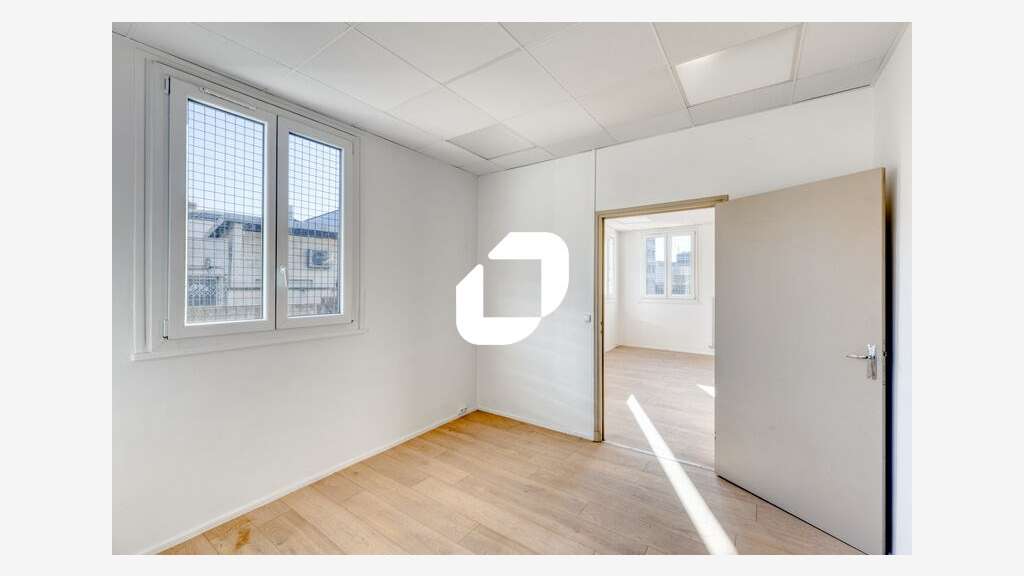 Vente Local d'activité 239m² Nanterre