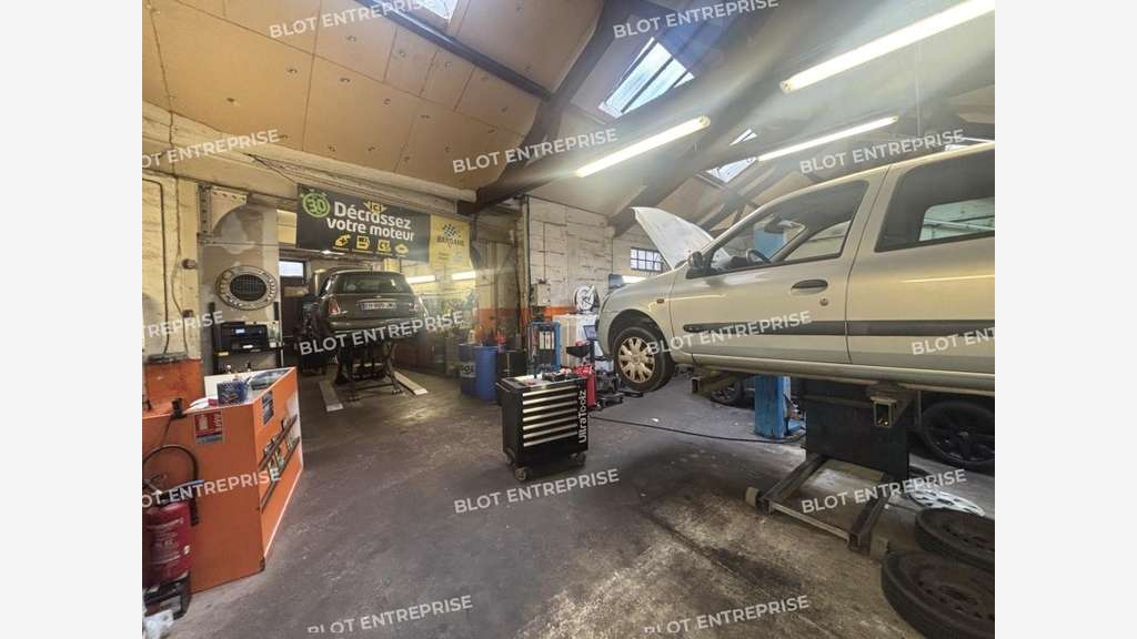 A vendre locaux d'activités 160m² à Nantes