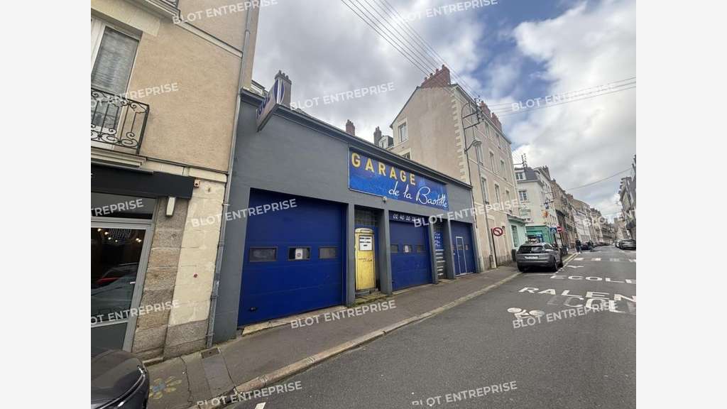 A vendre locaux d'activités 160m² à Nantes