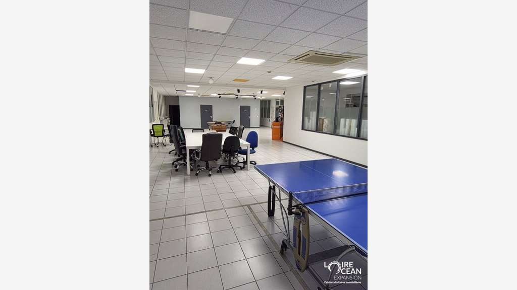 Vente ensemble immobilier d'activité 3332m² Nantes