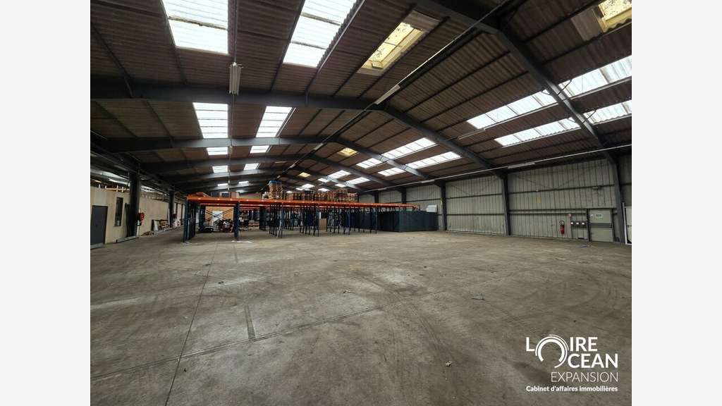 Vente ensemble immobilier d'activité 3332m² Nantes