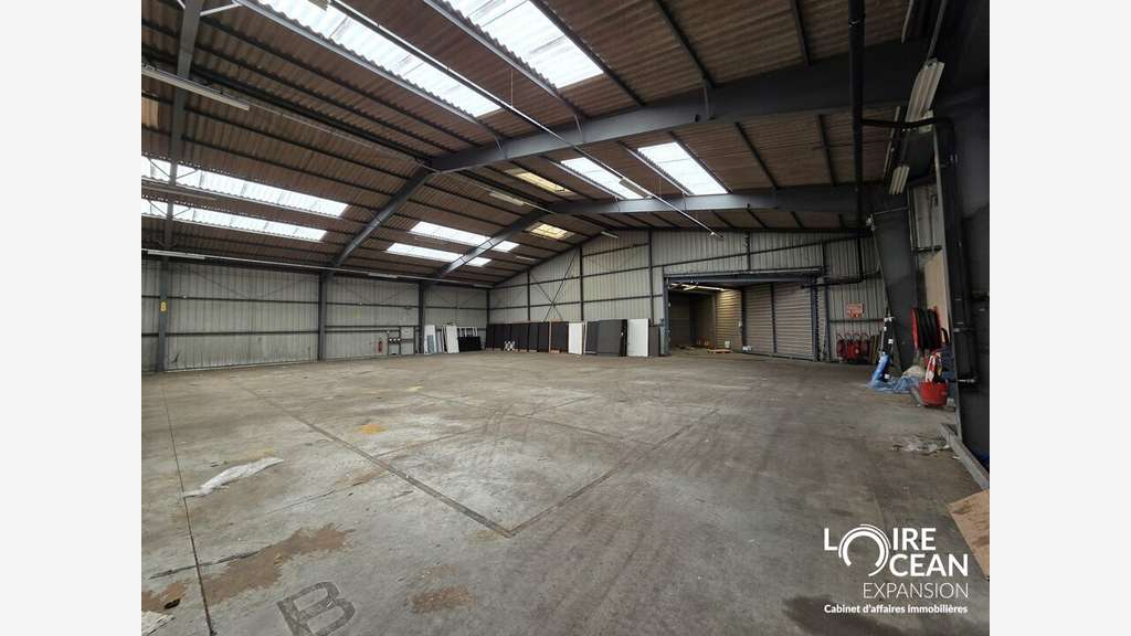 Vente ensemble immobilier d'activité 3332m² Nantes