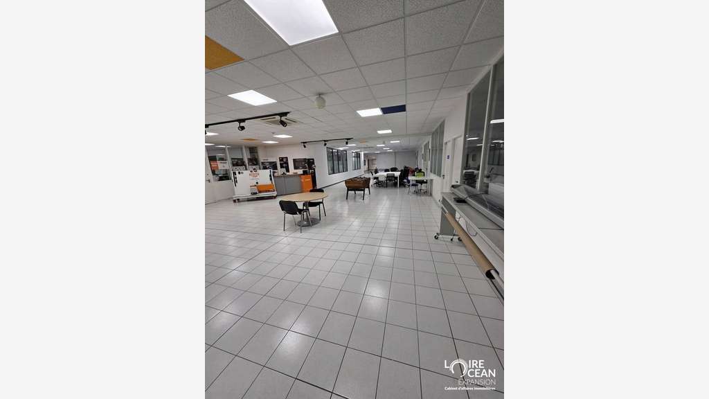 Vente ensemble immobilier d'activité 3332m² Nantes