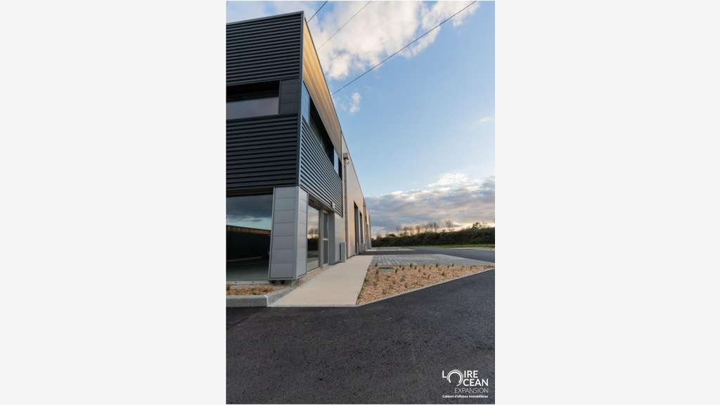 Vente local neuf 191m² en péripherique de Nantes