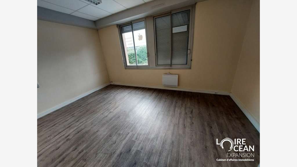 A vendre locaux professionnels 394m² à Nantes