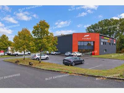À VENDRE - LOCAUX D'ACTIVITÉS - 1 726 M² - NANTES