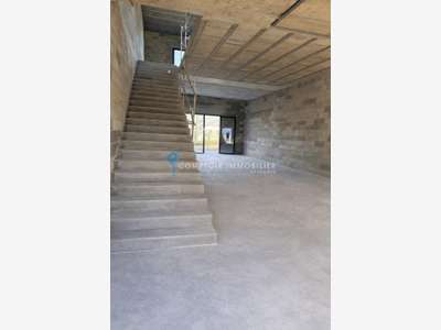Vente locaux de 140m² à Nîmes Ouest empl dynamique