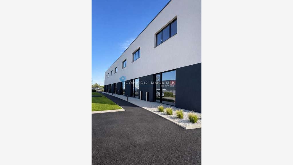 Vente locaux de 140m² à Nîmes Ouest empl dynamique