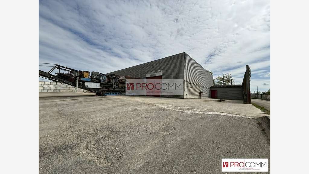 Vente bâtiment industriel 1065m² à Nogent-le-Phaye