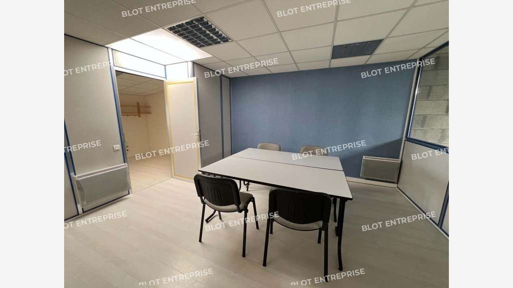 A vendre local d'activités 160m²  à Noyal