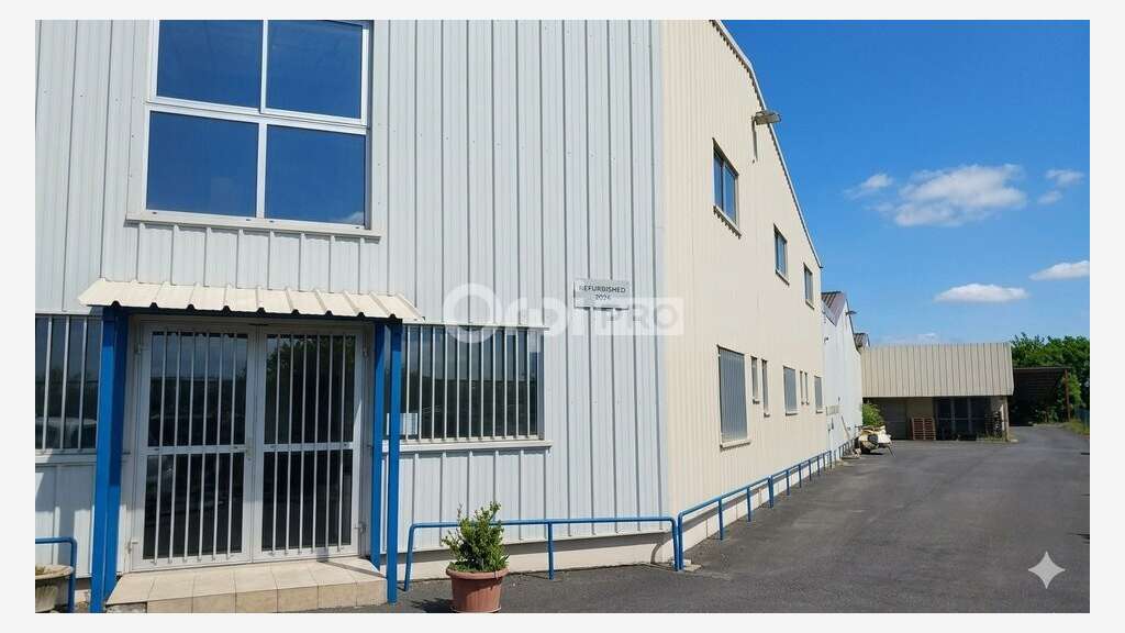 Complexe d'activités de 4300m² à vendre à Moumour