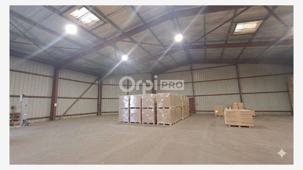 Complexe d'activités de 4300m² à vendre à Moumour