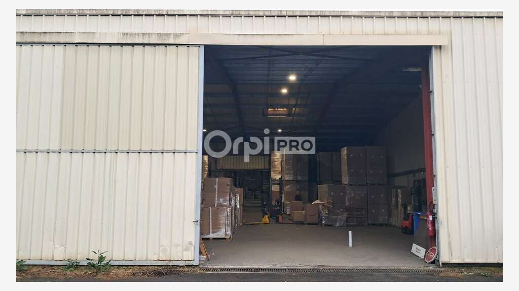 Complexe d'activités de 4300m² à vendre à Moumour