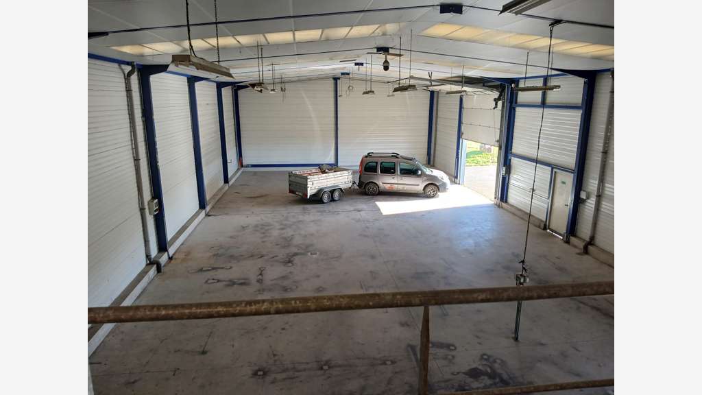 Local d'activité 435m² à vendre à Ombrée d'Anjou