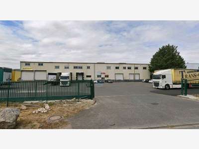 A vendre bâtiment 2453m² à Ormes Pôle 45 