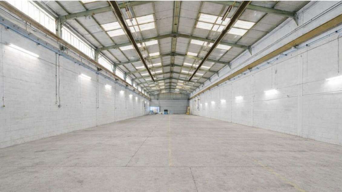 AV local d'activité 1600m² ZI Ozoir-la-Ferrière