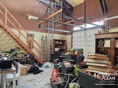 Entrepôt atelier de 250m² à vendre à Paimboeuf