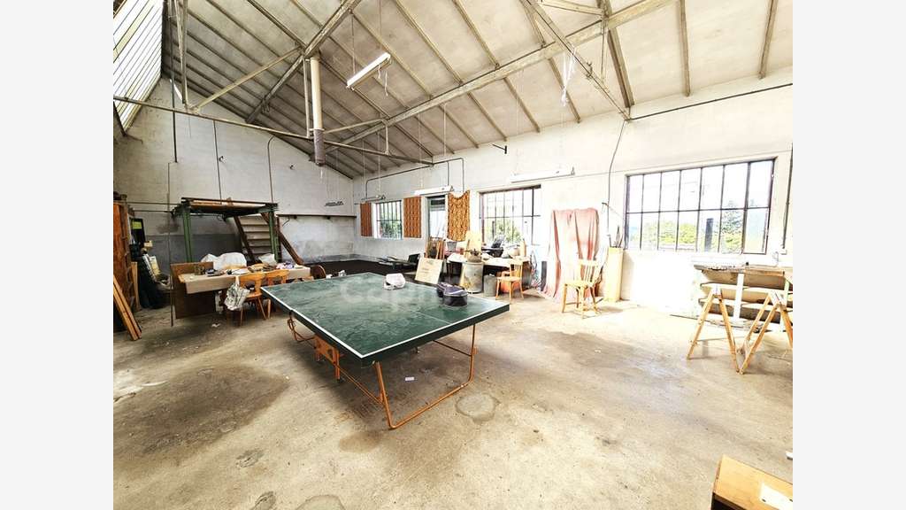 AV ancien atelier à réaménager 122m² à Panissières
