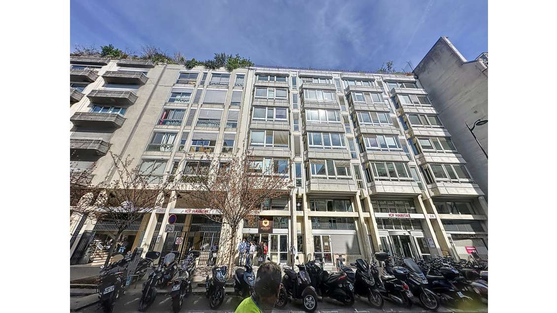 AV 2725m² de réserves Paris 10e Rue de Paradis