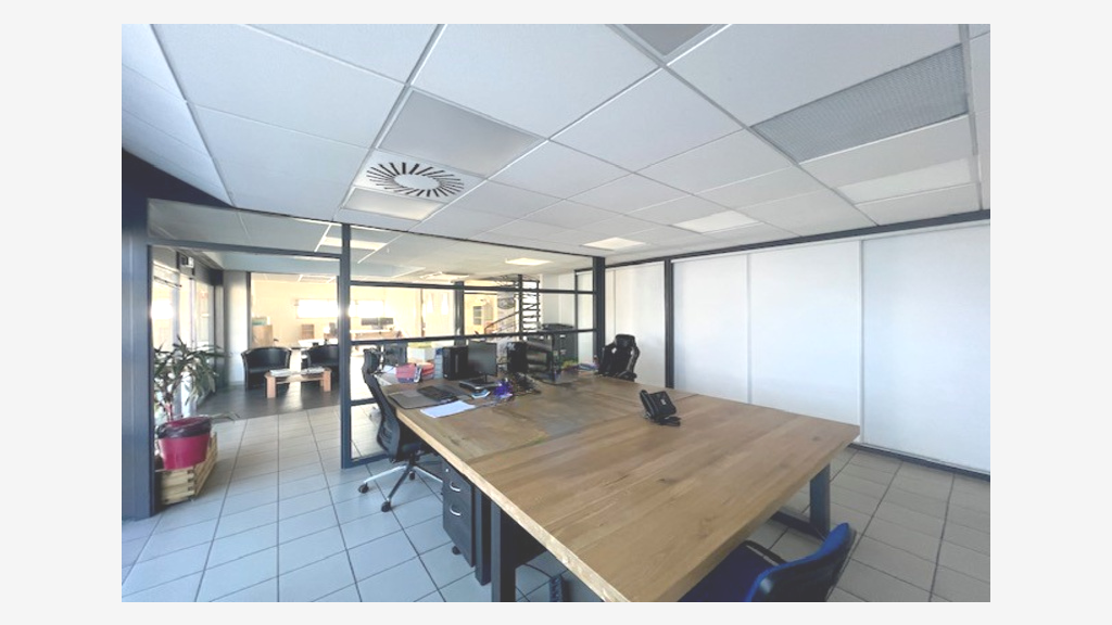 AV local d'activité 827m² à Perpignan Bas-Vernet
