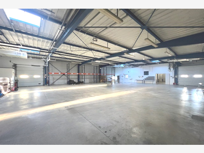 AV local d'activité 827m² à Perpignan Bas-Vernet