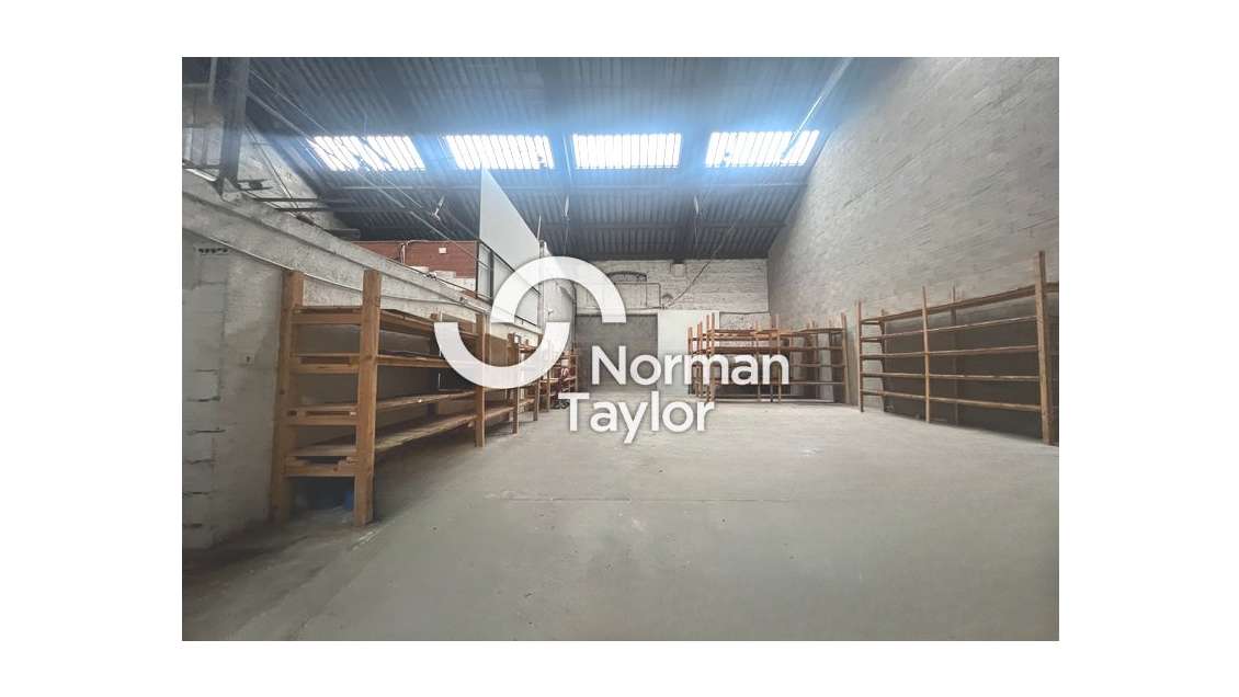 Local commercial 529m² à vendre entrée Perpignan