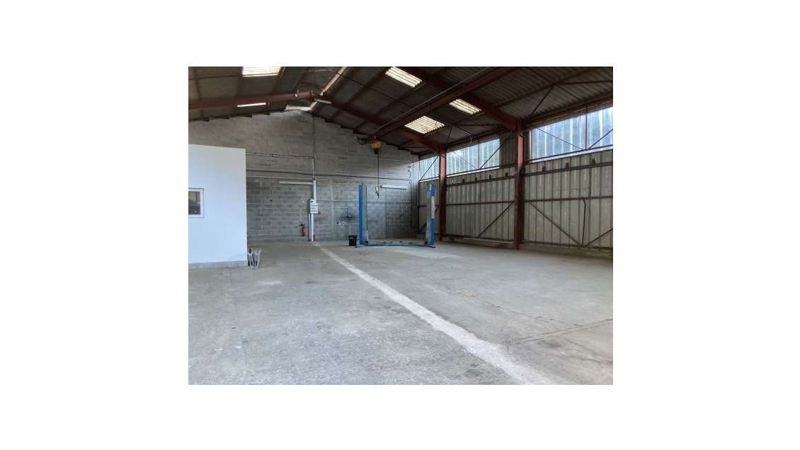 AV local de stockage entre Le Boulou et Le Perthus