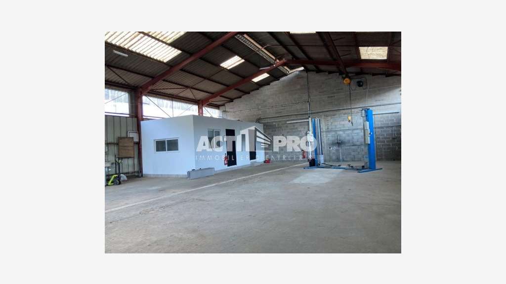 Vente local stockage entre Le Boulou et Le Perthus