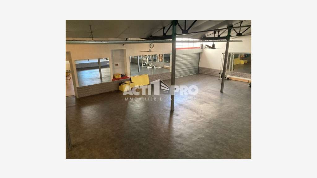 Vente locaux 590m² à Perpignan Bas-Vernet
