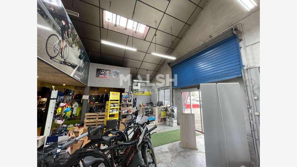 AV local d'activités 254m² à Oullins-Pierre-Benite