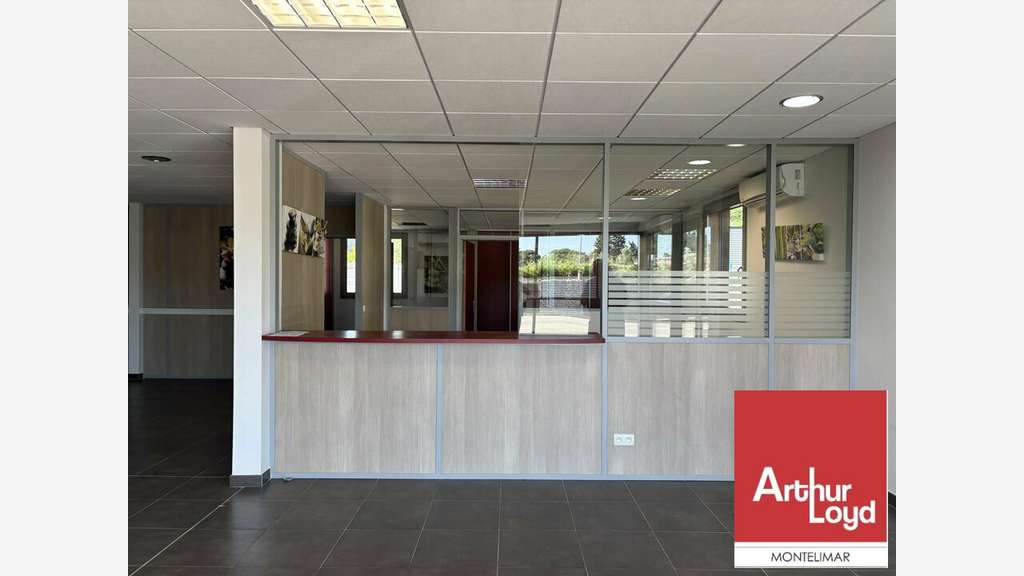Entrepôt 979m² à vendre zone Daudel Pierrelatte