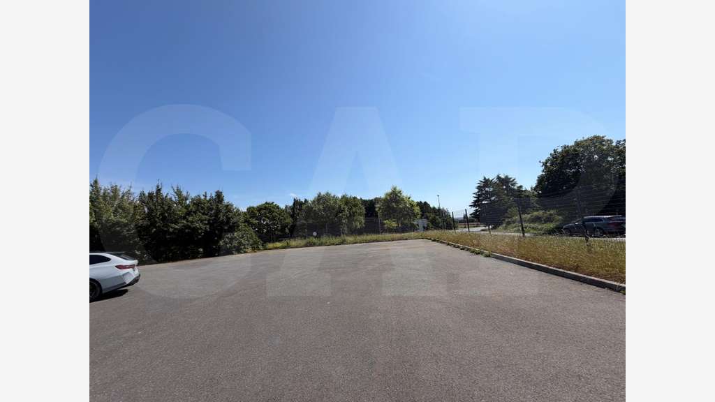 A vendre local d'activité de 324m² à Plaintel