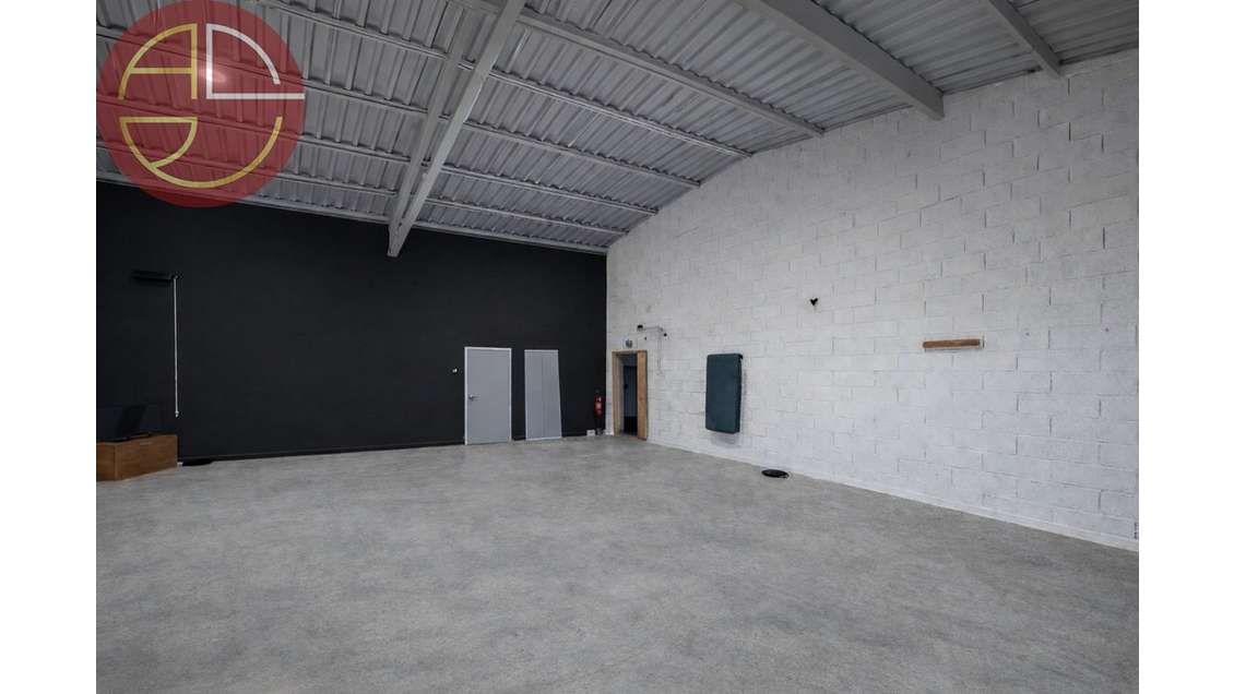 A vendre entrepôt 485m² Sud-Ouest Toulouse
