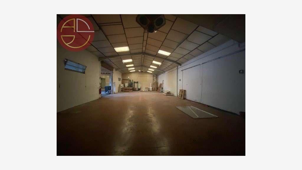 Vente entrepôt de 1800m² à Plaisance-du-Touch