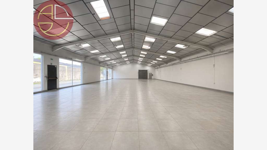 Vente entrepôt de 1800m² à Plaisance-du-Touch