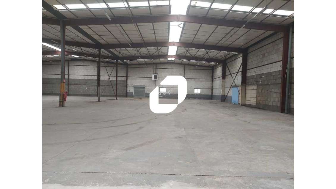 Vente Local d'activité 1664m² Plaisir