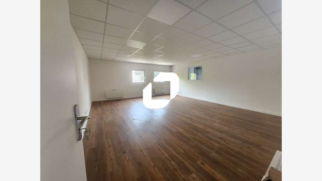 Vente Local d'activité 200m² Plaisir